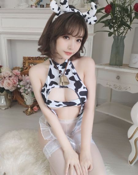 老中医吮她的花蒂和奶水视频播放