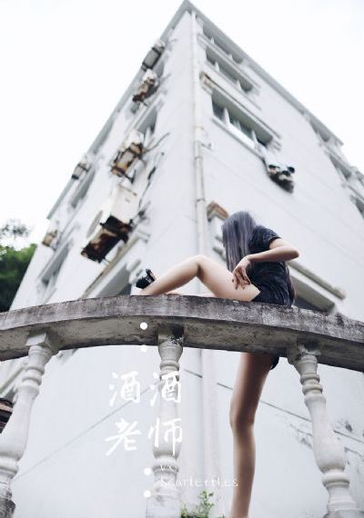 和教练在车里干了我三次