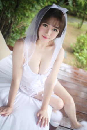 女式开襟睡衣裙子做双人运动动漫