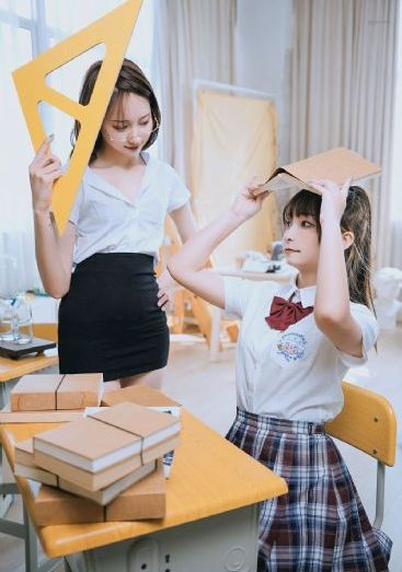 屋内有人 电影