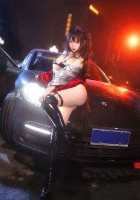 女律师坠落